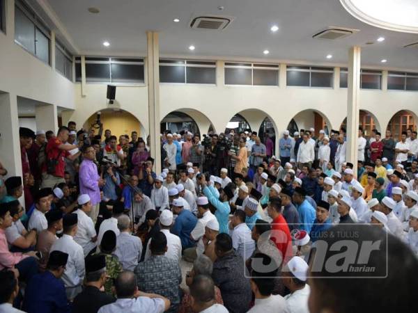 Majlis Doa Selamat dan Kesyukuran Sempena Kemenangan Menolak Fitnah Terhadap Mohamed Azmin yang diadakan di Kediaman Rasmi Menteri Besar Selangor di Seksyen 7 di sini malam tadi. - FOTO SHARIFUDIN ABDUL RAHIM.