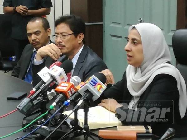 Latheefa pada sidang media di Ibu Pejabat SPRM Pulau Pinang hari ini.