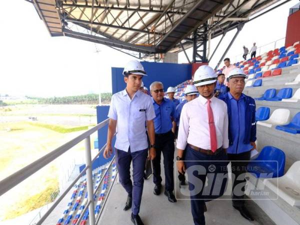 Menteri Belia dan Sukan, Syed Saddiq Syed Abd Rahman ditemani Exco Kerajaan Johor, Sheikh Umar Ali melawat tapak projek venue Sukma 2020 Johor, hari ini.