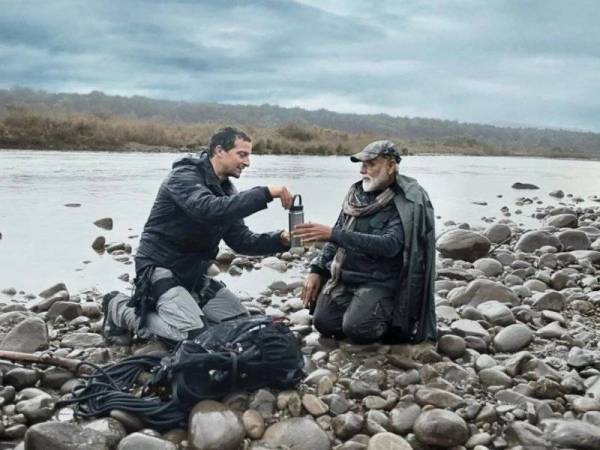 PM Modi muncul dalam satu episod khas siri Man vs Wild bersama hos, Bear Grylls. -Foto Discovery Channel