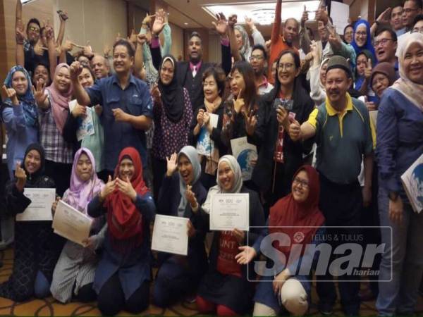 Uzaidi bersama sebahagian peserta Inbound Tourism Bootcamp (ITB) Perak di Ipoh, hari ini.
