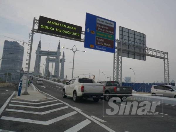 Aliran trafik di drawbridge lancar