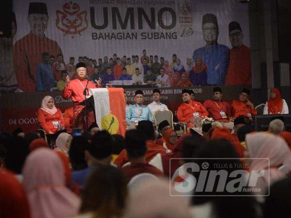 Ismail Sabri ketika merasmikan Mesyuarat Perwakilan Tahunan 2019, UMNO Bahagian Subang di Kinrara Resort di sini hari ini. - Foto Sinar Harian