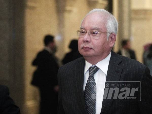 Bekas Perdana Menteri, Datuk Seri Najib Razak meninggalkan pekarangan Mahkamah Rayuan,Mahkamah Persekutuan Malaysia, Putrajaya hari ini. - FOTO ZAHID IZZANI
