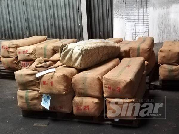 Bahan pembungkusan bale jute dan tikar mengkuang yang didapati tiada permit yang sah dikeluarkan MAQIS.