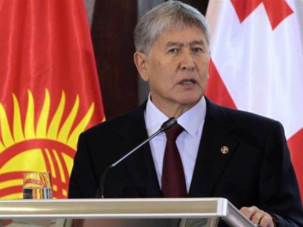 Almazbek Atambayev 