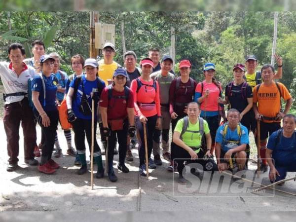 Kumpulan 25 pendaki yang membantu operasi SAR dan antara terawal tiba di lokasi penemuan mayat Nora Anne Selasa lalu.