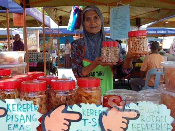 Antara makanan ringan yang dihasilkan Maimunah.