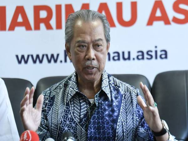 Muhyiddin ketika sidang media selepas Program Bicara Kemerdekaan Kedua bertajuk 'Mampukah Kita Membina Negara Bangsa Malaysia' di Akademi Kenegaraan hari ini. -Foto Bernama