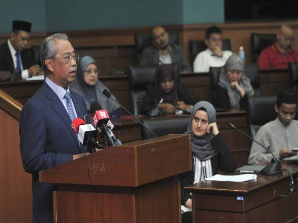 Muhyiddin semasa berucap pada Seminar Antarabangsa Mengenai Nilai Keagamaan Dalam Mencegah dan Mengawal Ekstremisme Ganas (PCVE) di Universiti Islam Antarabangsa di sini hari ini. Foto Bernama