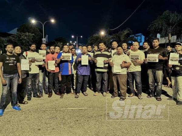 Pemuda UMNO Pulau Pinang turut membuat laporan polis terhadap Tze Tzin malam tadi.