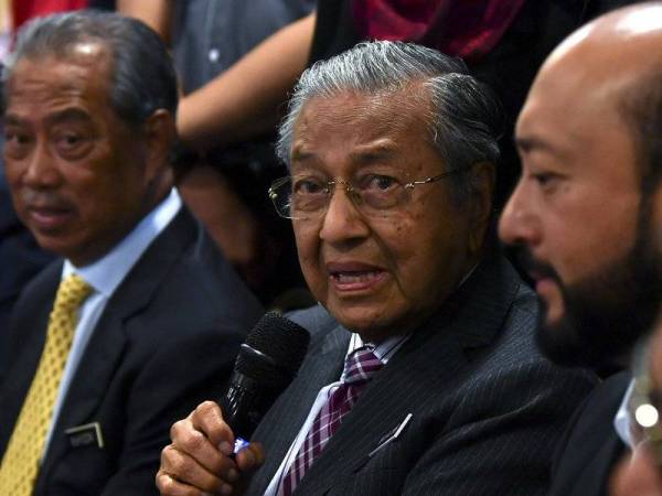 Perdana Menteri yang juga Pengerusi Parti Pribumi Bersatu Malaysia (Bersatu), Tun Dr Mahathir Mohamad pada sidang media selepas mempengerusikan Mesyuarat Majlis Pimpinan Tertinggi Bersatu di Yayasan Kepimpinan Perdana hari ini. Foto: Bernama