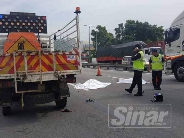 Kedua-dua mangsa meninggal dunia di tempat kejadian akibat parah di kepala.