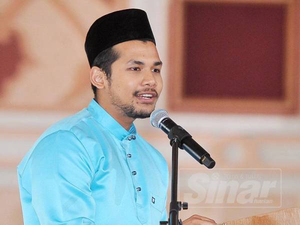 Muhammad Afiq Ismail menyampaikan tadabbur pesan kemerdekaan pada Malaysia #QuranHour yang diadakan di Masjid Putra, Putrajaya. FOTO ROSLI TALIB