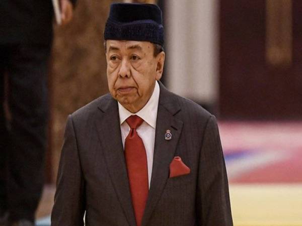 Sultan Sharafuddin Idris Shah - Foto Bernama 