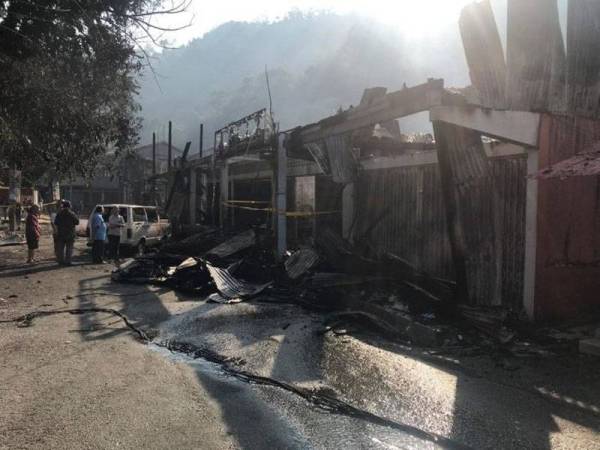 Sebanyak 31 bangunan di Sungai Lembing yang terlibat dalam kejadian berkenaan. - Foto Bernama