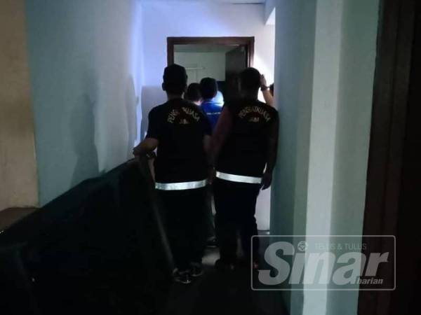 Operasi bagi mengekang aktiviti maksiat yang dijalankan anggota penguat kuasa Jabatan Agama Islam Melaka (JAIM) di sekitar bandaraya Melaka malam tadi.