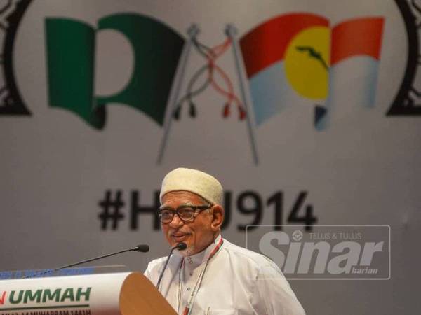 Abdul Hadi ketika berucap pada Himpunan Penyatuan Ummah di Pusat Dagangan Dunia Putra (PWTC) di sini hari. -Foto Sinar Harian SHARIFUDIN ABDUL RAHIM