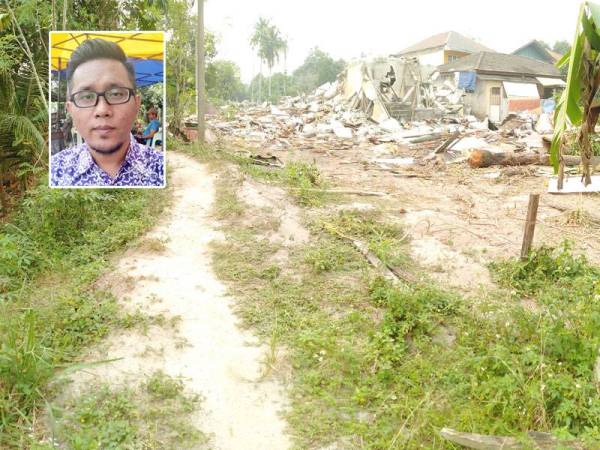 Keadaan runtuhan rumah penduduk yang terletak bersebelahan Sungai Kedondong. Gambar kecil: AZROY