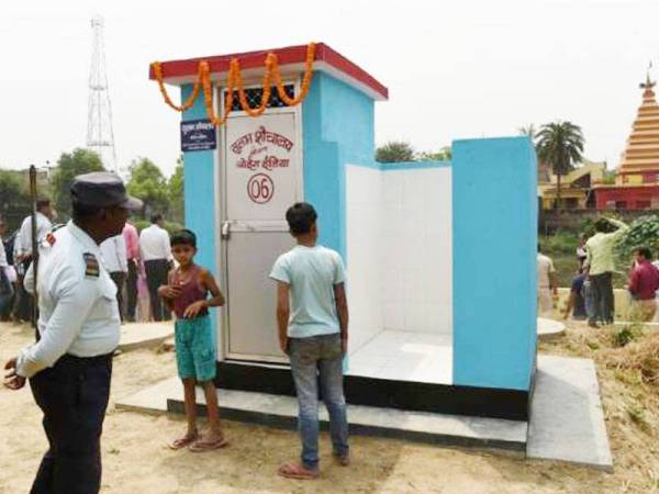 Kerajaan India telah membina lebih 100 juta tandas terutamanya di kawasan luar bandar. -Foto AFP