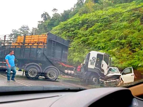 Dua maut selepas terlibat dalam kemalangan berhampiran Kesedar Paloh 1, di sini.