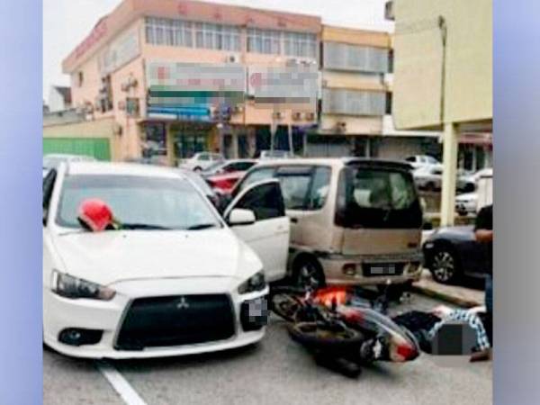 Suspek yang menaiki Proton Inspira berjaya ditahan di Taman Midah, Cheras Kuala Lumpur.