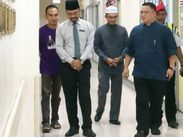 Raja Muda Perlis, Tuanku Syed Faizuddin Putra Jamalullail berkenan meluangkan masa kira-kira 15 minit untuk melawat Mohd Shukri.
