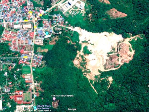 Kawasan kuari haram yang beroperasi di Teluk Bahang. Foto: Google Maps