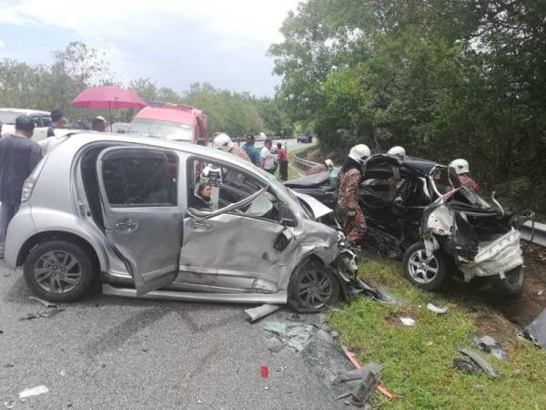 Lelaki maut tersepit dalam kereta