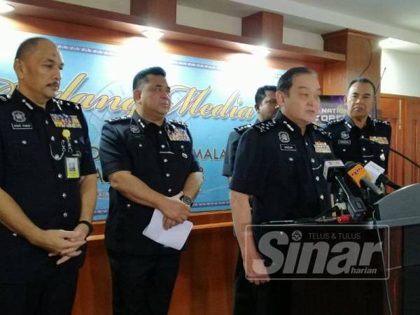 Mazlan pada sidang media selepas Majlis Perasmian Simposium Sains Forensik Untuk Agensi Penguatkuasa di Maktab PDRM Cheras hari ini.