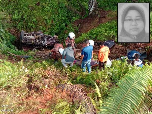 Anggota bomba membantu mengeluarkan mangsa dari kenderaan yang terjatuh ke bawah tebing selepas terbabit kemalangan. (Gambar kecil, Rohaya, maut dalam kemalangan di Kilometer 60, Jalan Jerantut- Lepar Utara 6 di sini, pagi tadi.) - Foto ihsan bomba