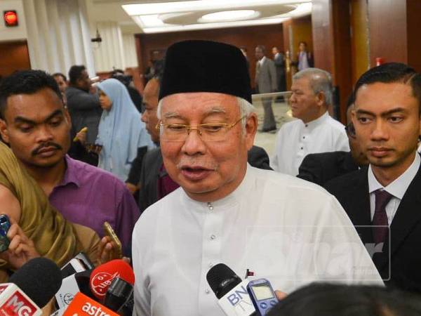 Najib bercakap kepada media selepas Pembentangan Belanjawan 2020 di Parlimen hari ini. - Foto Sinar Harian SHARIFUDIN ABDUL RAHIM