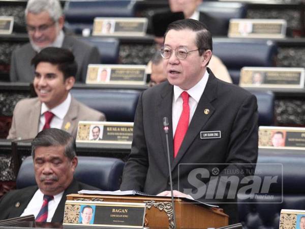 Menteri Kewangan, Lim Guan Eng berucap pada pembentangan Belanjawan 2020 di Dewan Rakyat hari ini. - Foto Sinar Harian ZAHID IZZANI