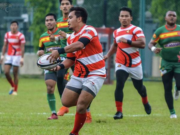 Aksi pemain Kelantan, Muhammad Hafzan Bakri ketika menentang Kedah pada aksi Divisyen Premier pada 5 Oktober lalu. - Foto Fuad Nizam (Tigers Super Sports)