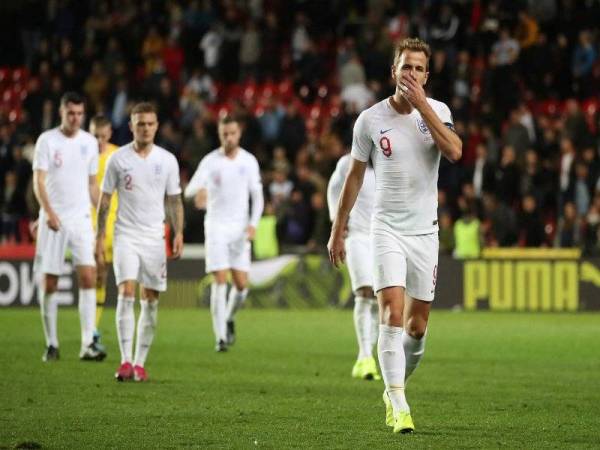 Reaksi sugul pemain England selepas tewas 1-2 kepada Czech. - Foto Reuters