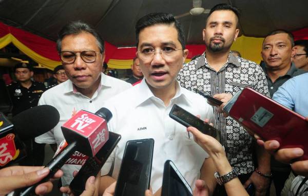 Mohamed Azmin -Foto Bernama