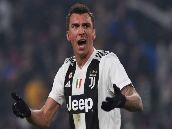 United dilapor cuba mendapatkan Mandzukic pada jendela perpindahan Januari nanti.