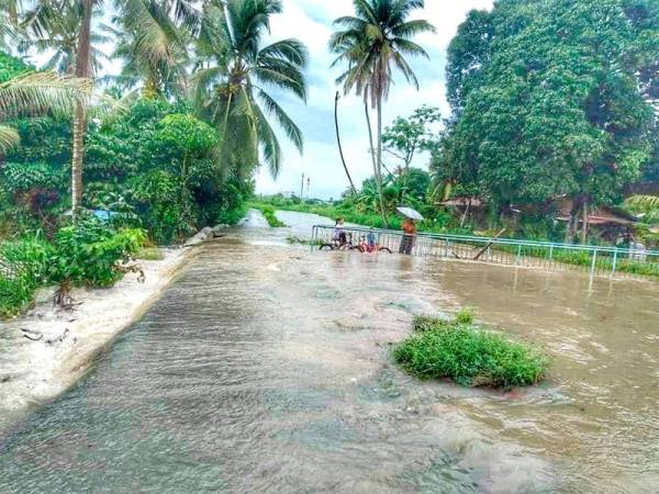 Keadaan banjir di Bukit Mertajam sejak semalam. - Foto ihsan Penang Kini