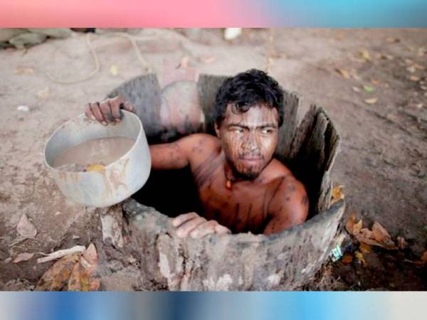 Guajajara merupakan anggota Guardians of the Forest, sebuah kumpulan yang ditubuhkan untuk memerangi aktiviti pembalakan haram di sekitar Amazon.