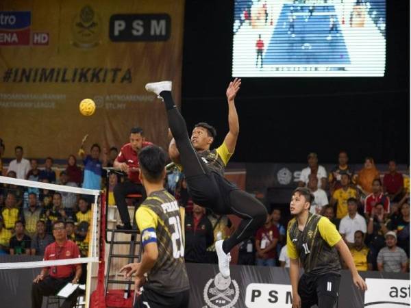 Antara aksi menarik pertemuan Perak Bison menentang Penang Black Panthers pada Liga Premier STL 2019. - Foto Sepak Takraw League