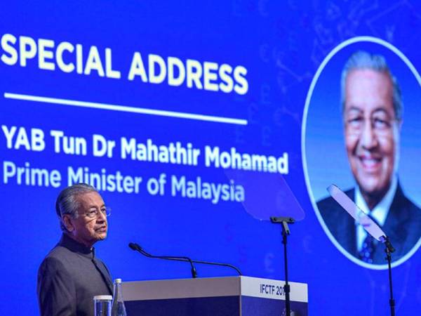 Dr Mahathir bercakap pada Persidangan Jenayah Kewangan dan Pembiayaan Keganasan Antarabangsa (IFCTF 2019) di sini hari ini. FOTO: BERNAMA