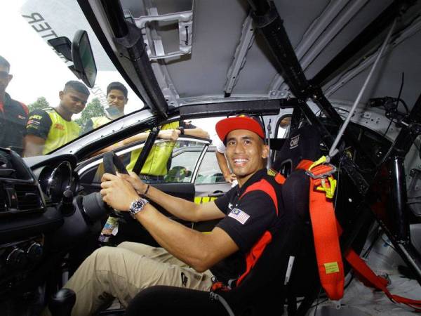 HAFIZH SYAHRIN