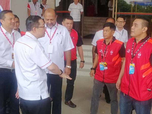 Guan Eng hadir merasmikan Konvensyen Tahunan Negeri DAP Selangor di Dewan Sivik MBPJ di sini hari ini