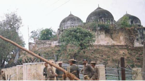  Keputusan mengenai kes hak milik tanah Masjid Babri-Ram Janmabhumi yang menamatkan perebutan dan persengketaan berpanjangan disambut baik penganut agama Hindu dan Islam India.