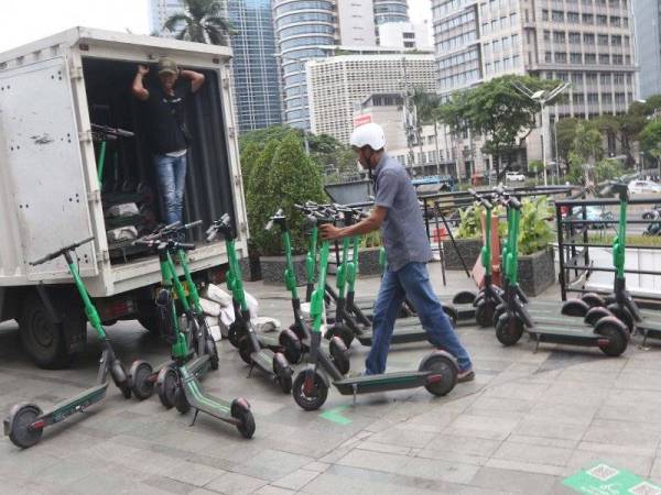 Pentadbiran Jakarta merancang untuk mengenakan sekatan ke atas operasi skuter eletrik berikutan kemalangan yang membunuh dua pengguna awal minggu ini.