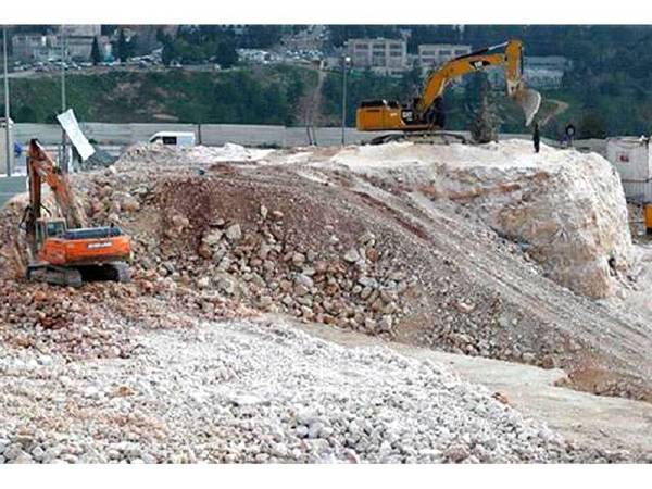 Sebahagian projek penempatan haram Yahudi di Ramat Shlomo di bahagian timur Baitulmaqdis.