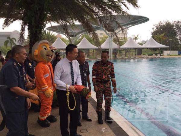 Kok Seong merasmikan Kempen Keselamatan Kesedaran Di Air di Seremban.