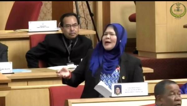 Tular klip video perbahasan oleh ADUN Temengor, Salbiah Mohamed di media sosial.