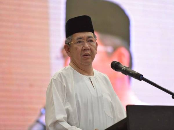 Salahuddin ketika berucap pada Konvensyen Tahunan Kali ke-4 Amanah Perak 2019 di sini hari ini. - Foto ihsan Media Oren Negeri Perak