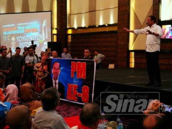 Anwar berucap peserta di Konvensyen Reformis 2019 di sini.